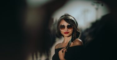 woman sunglasses lipstick